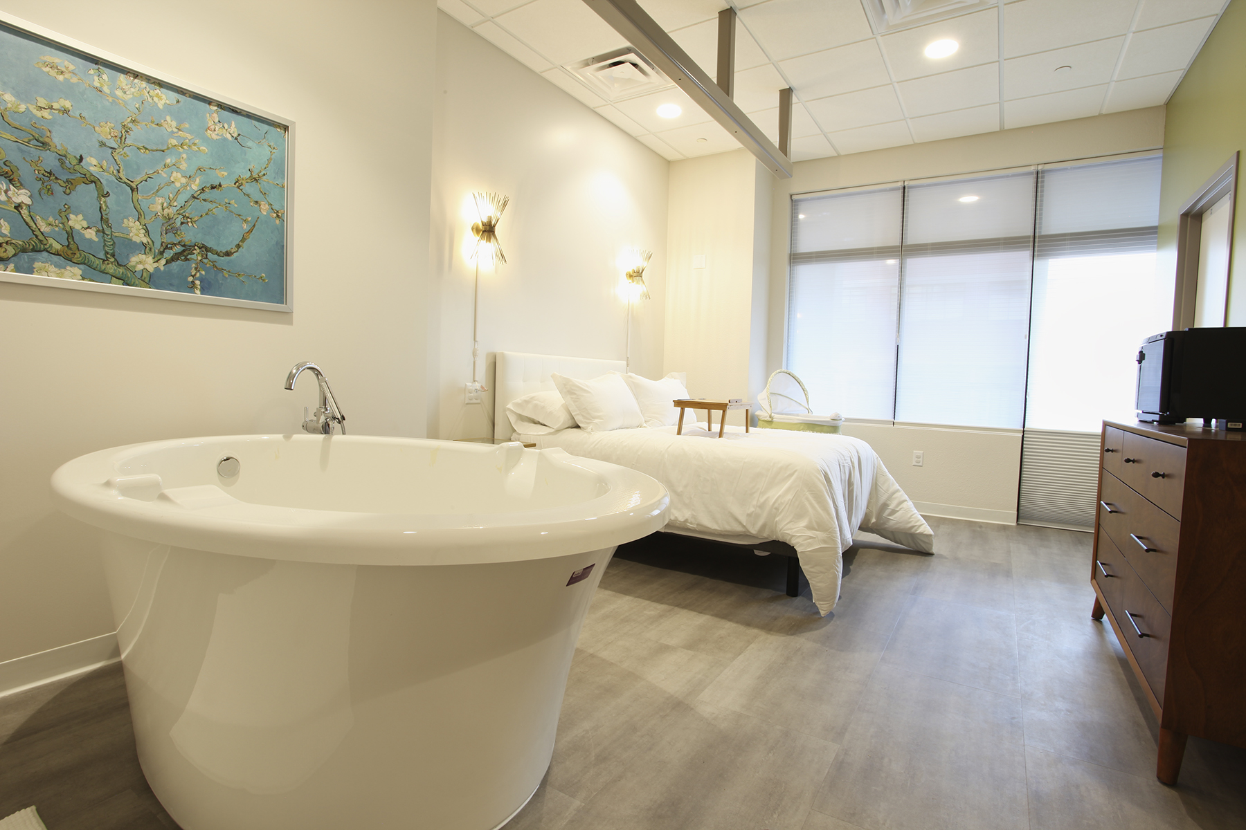 26758468 1647284938ydoBirth Center0077