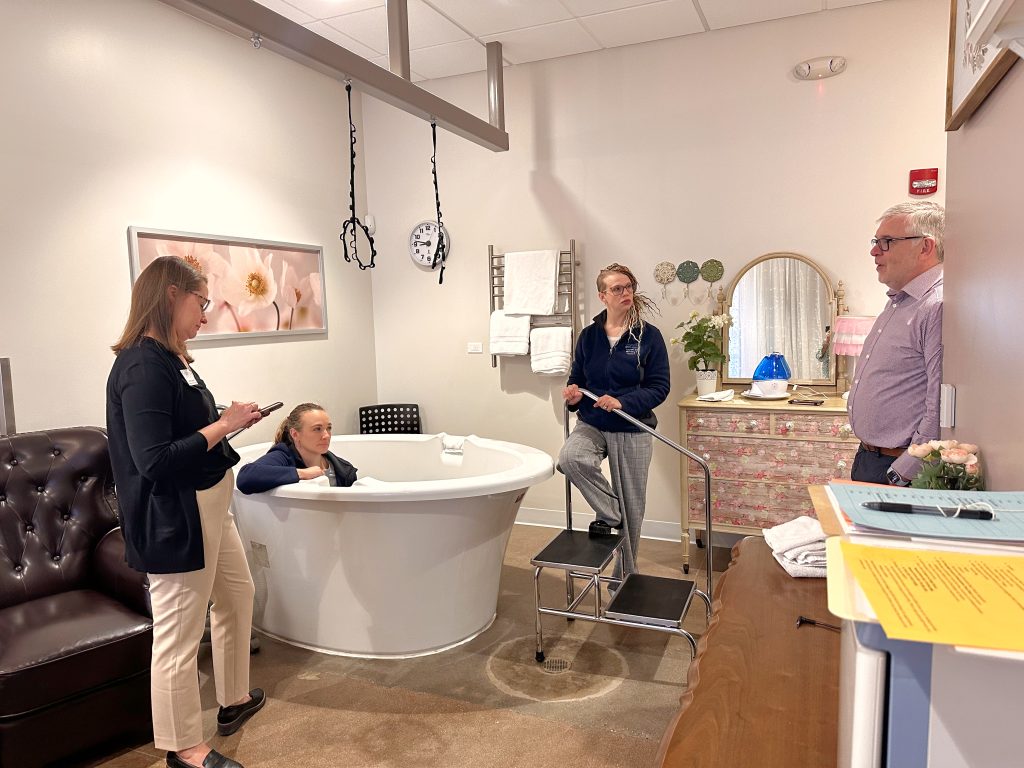 Exploring Water Birth Innovations: Adam Maclean and Jacqui Burke’s USA Visit 4 IMG 3916